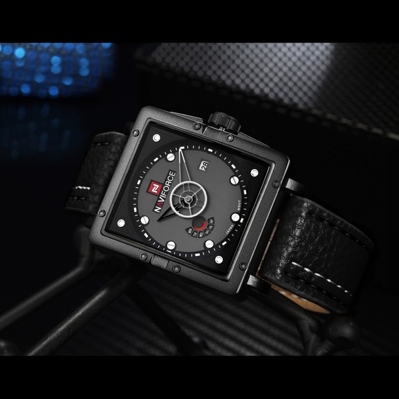 Watch - Picture 4 of 7